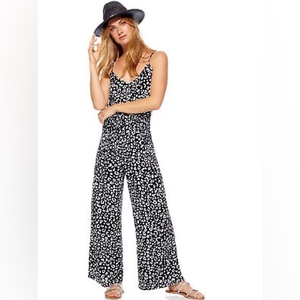 NWT‎ SCOOP V-Neck Belted Jumpsuit Black/White Animal Print Size Large 12-14